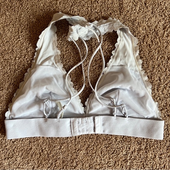 Victoria’s Secret PINK Lace Bralette Size small light blue - Picture 2 of 5